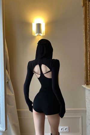 Rase le sol Deconstructed Long-Sleeve Shrug and Racerback Tank Set