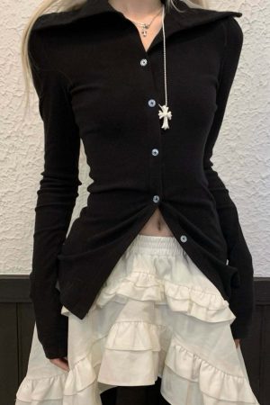 Rase le Sol Fitted Black Knit Cardigan