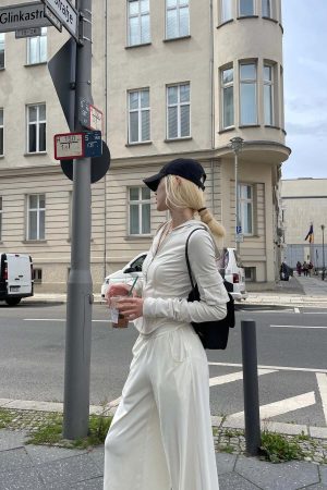 Rase le sol Fitted Hooded Zip Jacket