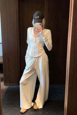 Rase le sol Fitted Hooded Zip Jacket