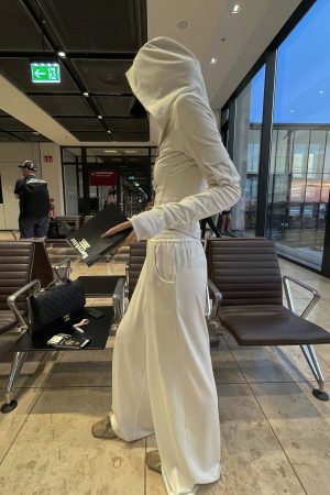 Rase le sol Fitted Hooded Zip Jacket