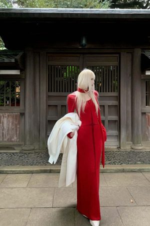 Rase le sol Fitted Knit Dress with Scarf