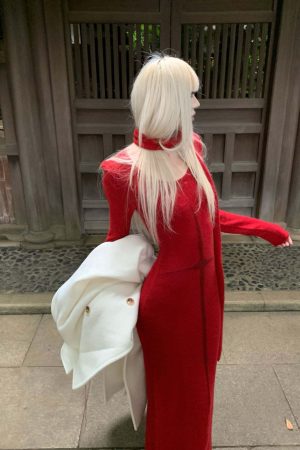 Rase le sol Fitted Knit Dress with Scarf