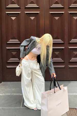 Rase le sol Gothic Print Cropped White Tee