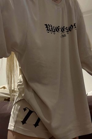 Rase le sol Gothic Print Long Sleeve and Stretch Lounge Shorts Set