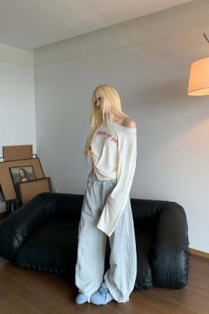 Rase le sol Gothic Print Long Sleeve and Stretch Lounge Shorts Set