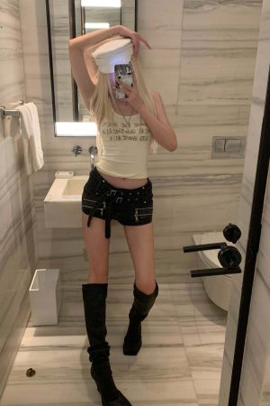 Rase le sol Graphic Print Tank Top