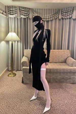 Rase le sol High Neck Cutout Bodycon Dress