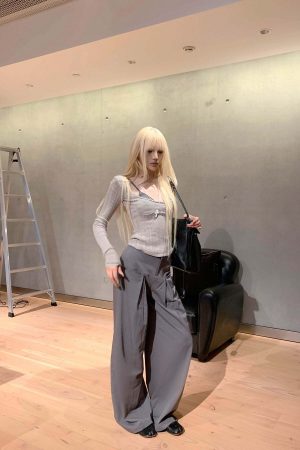 Rase le sol High-Waist Pleated Wide-Leg Trousers