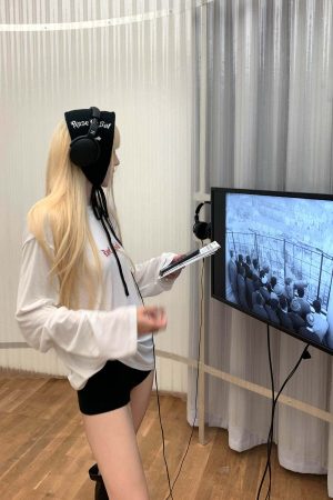 Rase le sol Knitted Shorts with Matching Headscarf