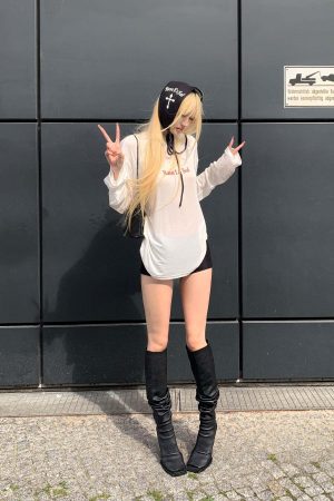 Rase le sol Knitted Shorts with Matching Headscarf