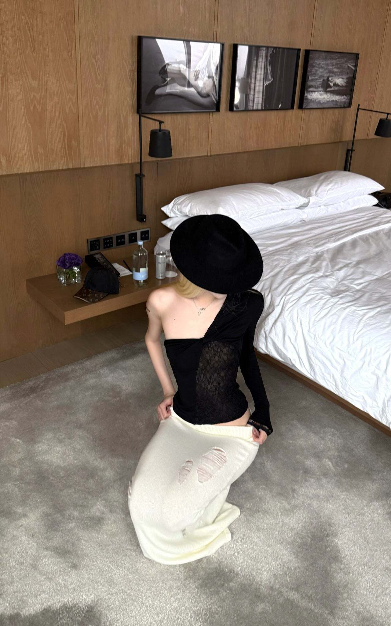 Rase le sol Lace and Mesh Panel Off-Shoulder Top Rase le sol Lace and Mesh Panel Off-Shoulder Top