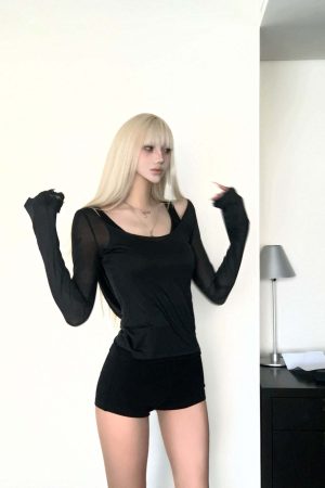 Rase Le Sol Lace Detail Hoodie & Shorts Set