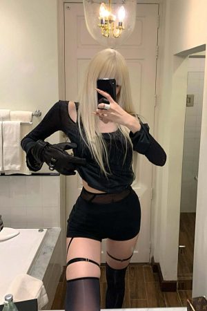 Rase Le Sol Lace Detail Hoodie & Shorts Set