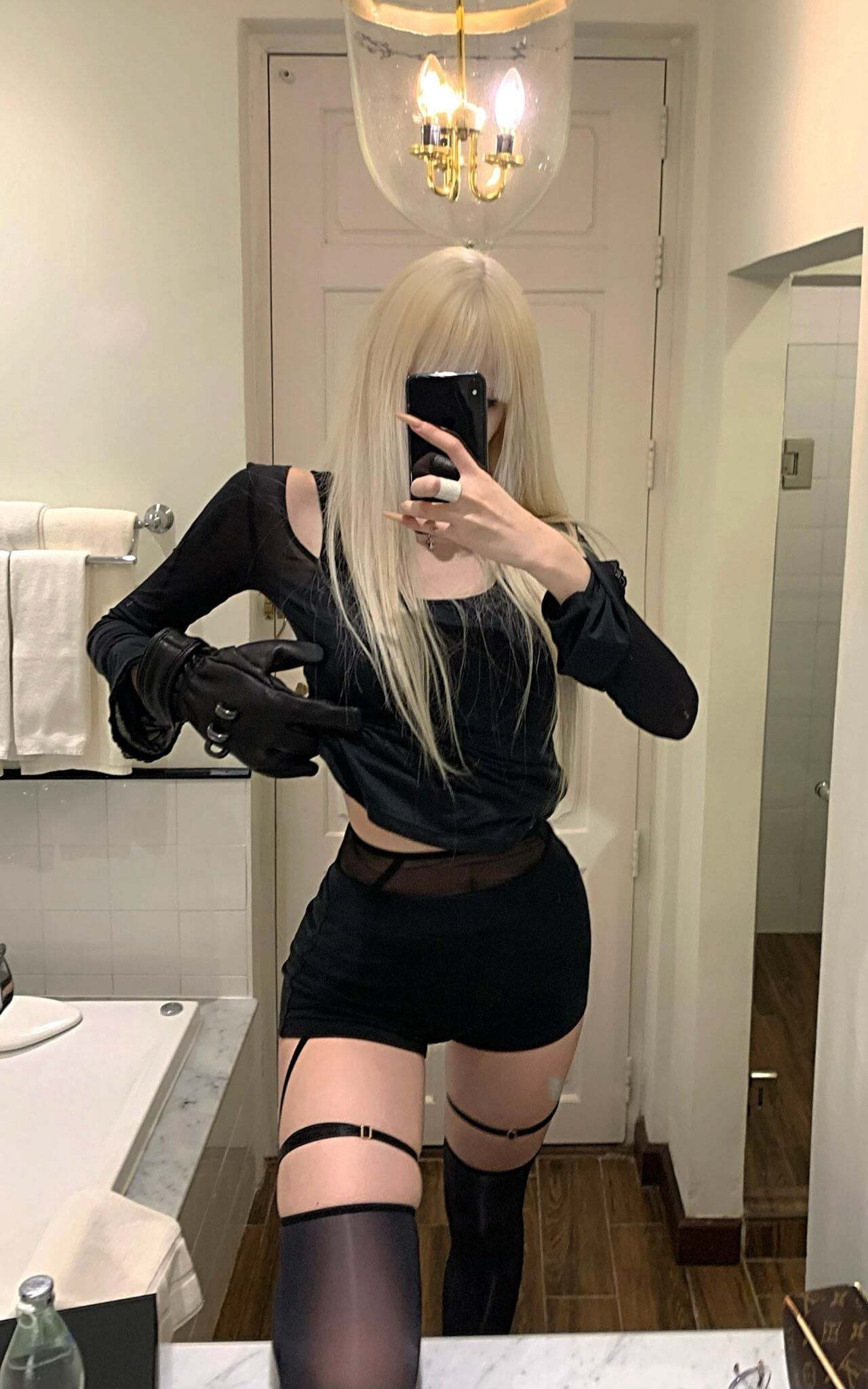 Rase Le Sol Lace Detail Hoodie & Shorts Set Rase Le Sol Lace Detail Hoodie & Shorts Set