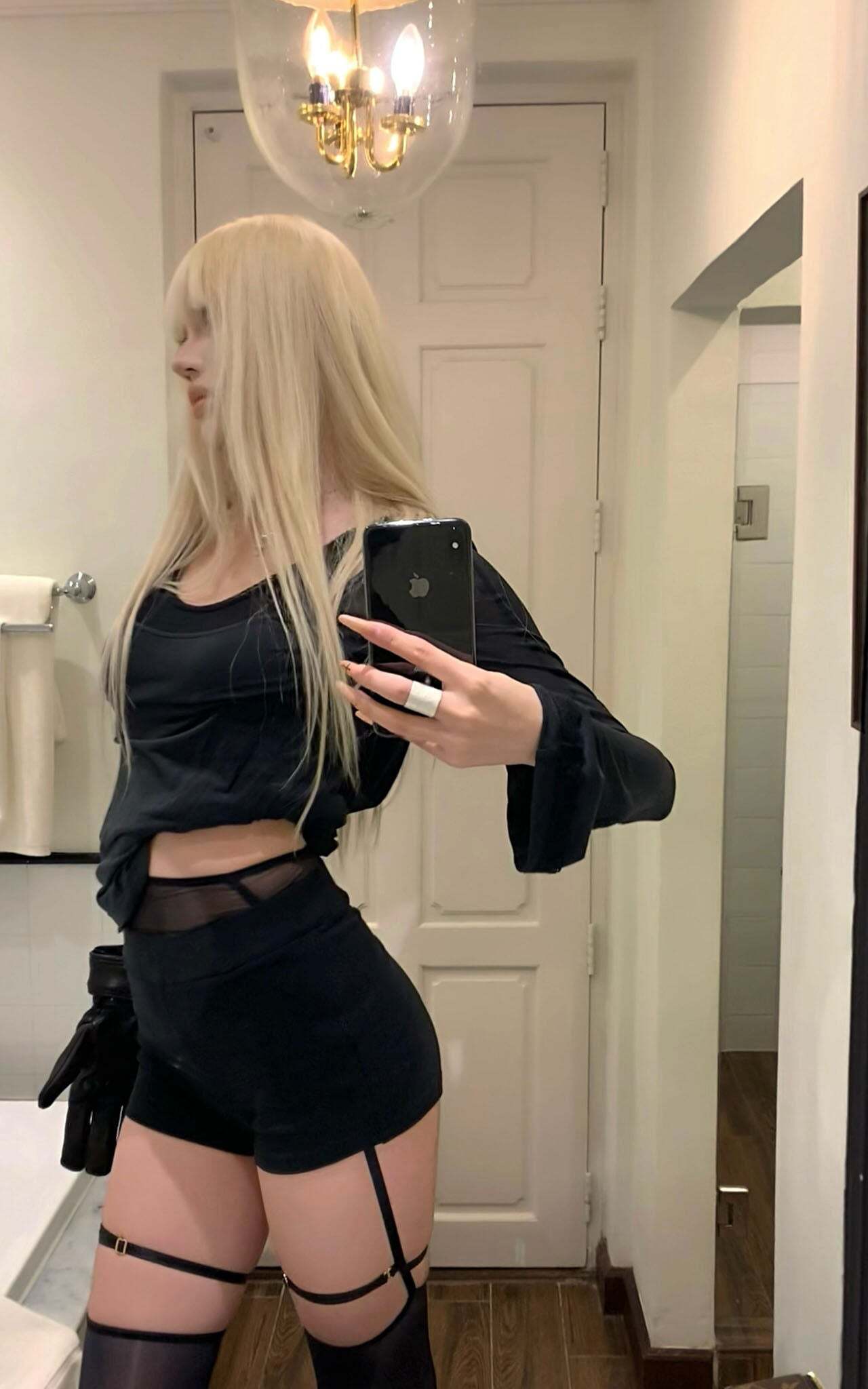 Rase Le Sol Lace Detail Hoodie & Shorts Set Rase Le Sol Lace Detail Hoodie & Shorts Set