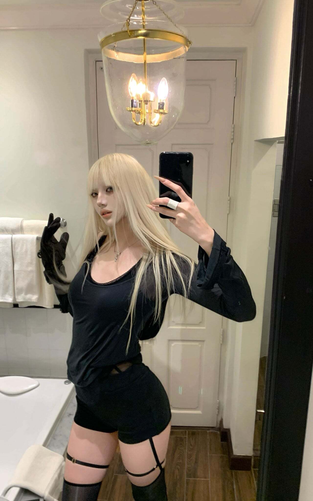 Rase Le Sol Lace Detail Hoodie & Shorts Set Rase Le Sol Lace Detail Hoodie & Shorts Set