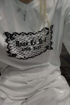 Rase le sol Lace-Inspired Graphic Oversized Tee