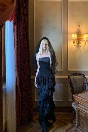 Rase le sol Lace Ruffle Trim Strapless Top