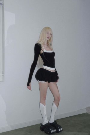 Rase le sol Layered Tank Top with Extended Sleeve Shrug Set