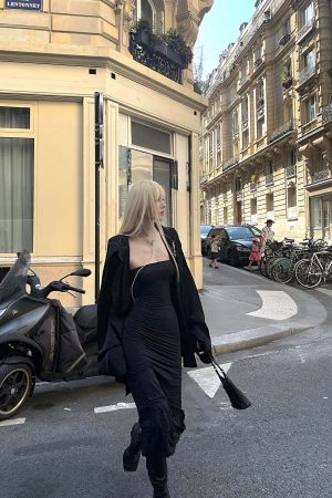 Rase le sol Minimalist Strapless Maxi Dress with Sculpted Elastic Contour