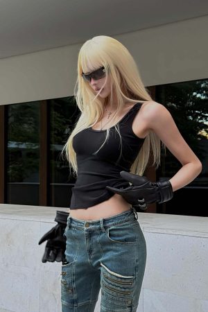 Rase le sol Multi-Pocket Distressed Flared Jeans