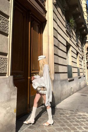 Rase le sol Oversized Embroidered Shirt with Dropped Shoulders and Extended Cuffs