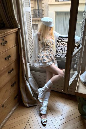 Rase le sol Plaid Flared Dress with Layered Lace Hem