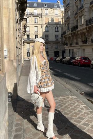 Rase le sol Plaid Flared Dress with Layered Lace Hem