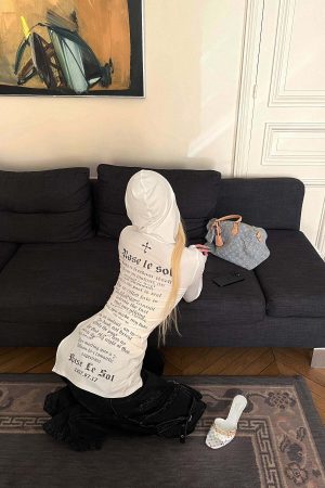 Rase le sol Printed Fitted Hoodie with Slit Hem