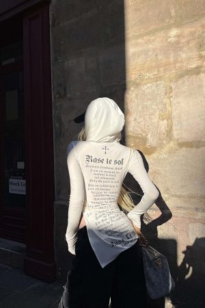 Rase le sol Printed Fitted Hoodie with Slit Hem