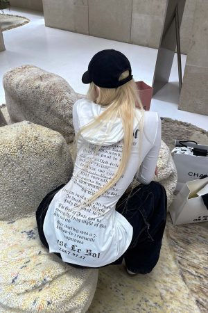 Rase le sol Printed Fitted Hoodie with Slit Hem