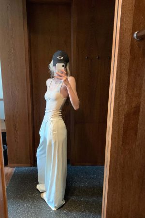 Rase le sol Ribbed Embroidered Tank Top