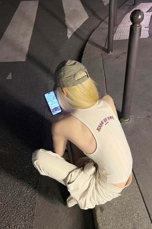 Rase le sol Ribbed Embroidered Tank Top