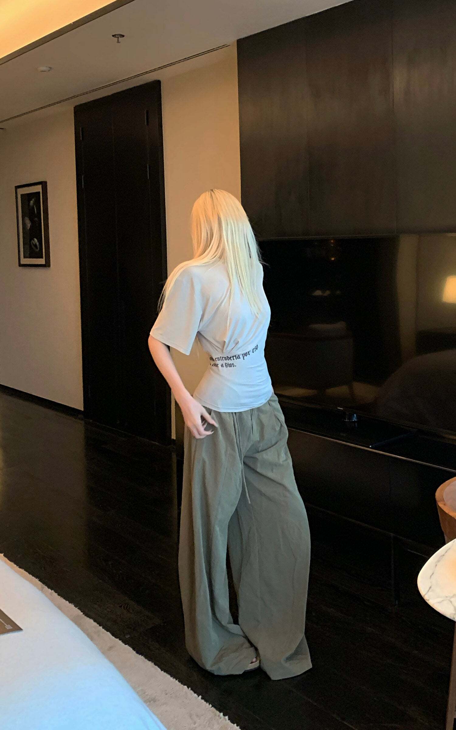 Rase le sol Ruched Waist Gothic Text Fitted T-Shirt Rase le sol Ruched Waist Gothic Text Fitted T-Shirt