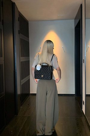 Rase le sol Ruched Waist Gothic Text Fitted T-Shirt