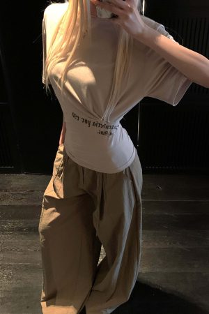 Rase le sol Ruched Waist Gothic Text Fitted T-Shirt