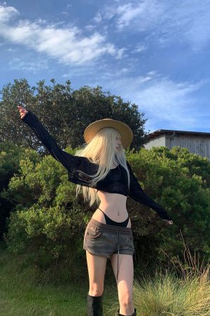 Rase le sol Sheer Knit Long-Sleeve Top