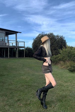 Rase le sol Sheer Knit Long-Sleeve Top