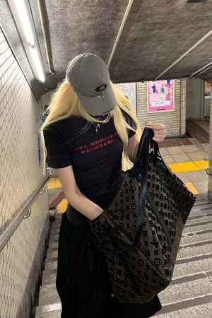 Rase le sol Spanish Quote Tee with Open Back Cutout