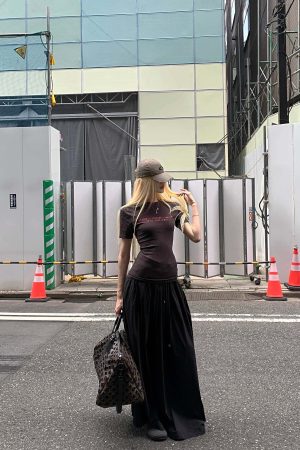 Rase le sol Spanish Quote Tee with Open Back Cutout