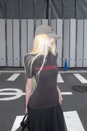 Rase le sol Spanish Quote Tee with Open Back Cutout