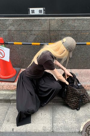 Rase le sol Spanish Quote Tee with Open Back Cutout