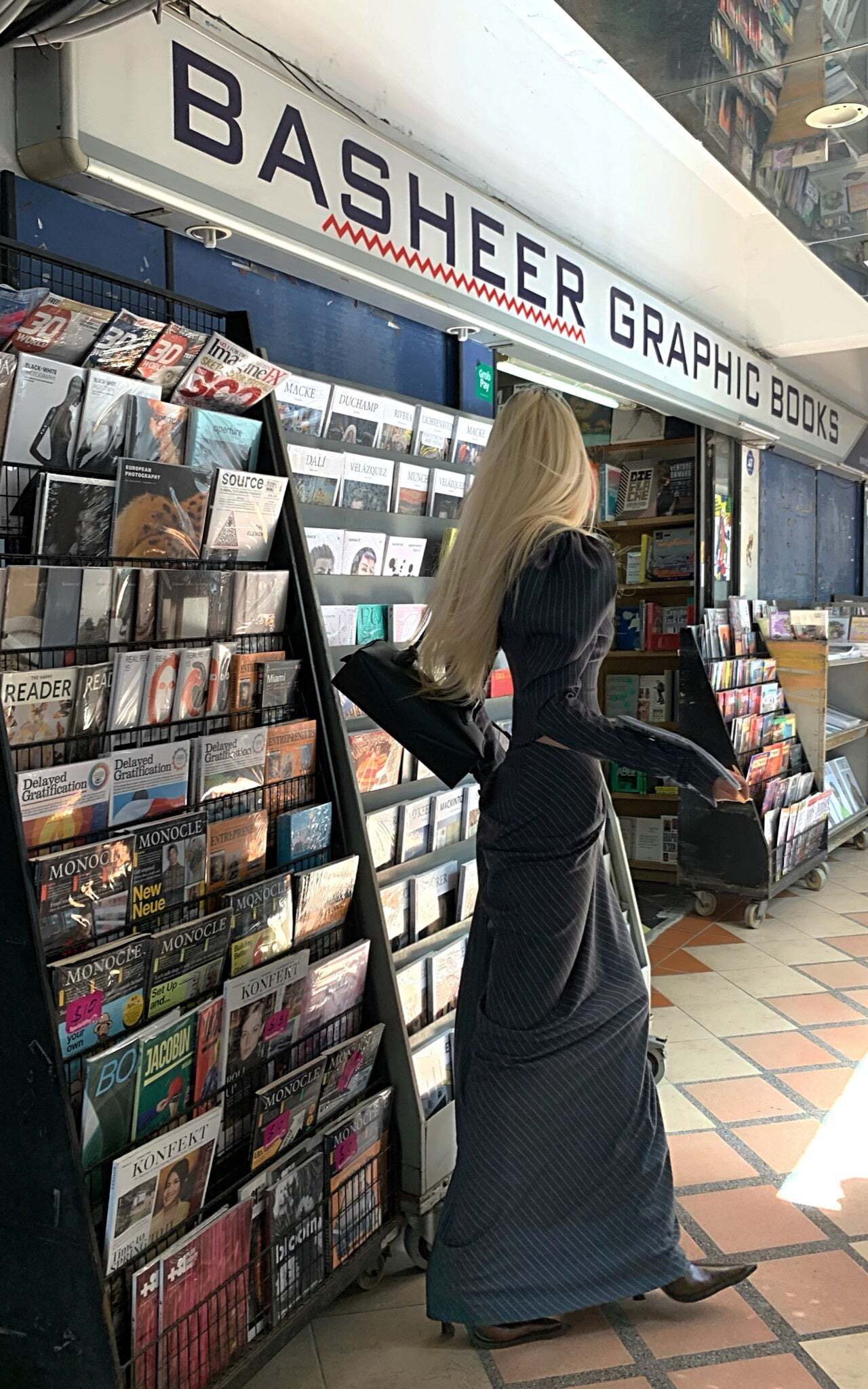 Rase le sol Striped Panel Blazer & High-Waisted Skirt Set Rase le sol Striped Panel Blazer & High-Waisted Skirt Set