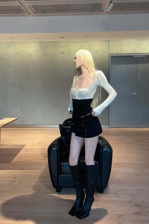 Rase le sol Studded Asymmetric Mini Skirt