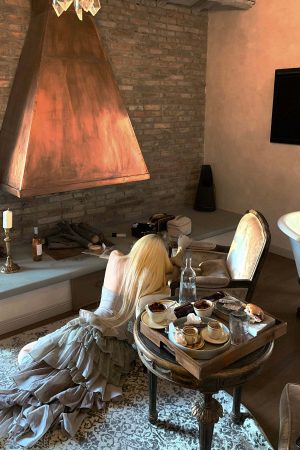 Rase le sol Tiered Lace-Panel Bustier Dress with Sheer Gloves