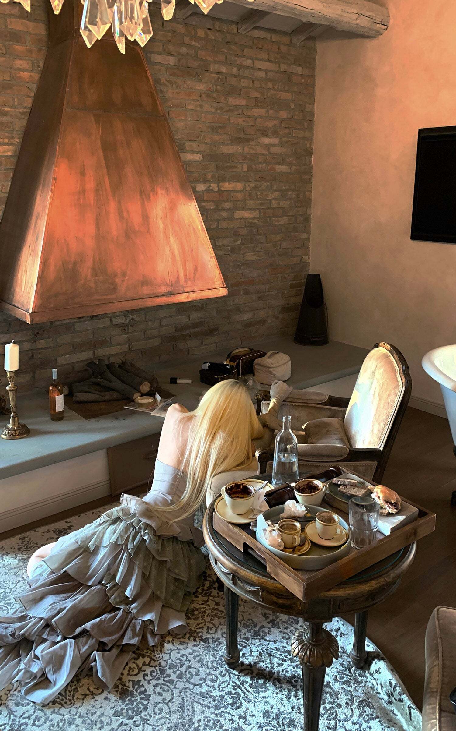 Rase le sol Tiered Lace-Panel Bustier Dress with Sheer Gloves Rase le sol Tiered Lace-Panel Bustier Dress with Sheer Gloves