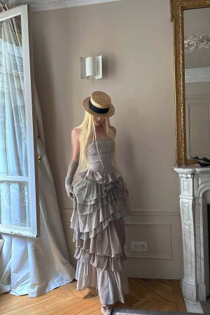 Rase le sol Tiered Lace-Panel Bustier Dress with Sheer Gloves