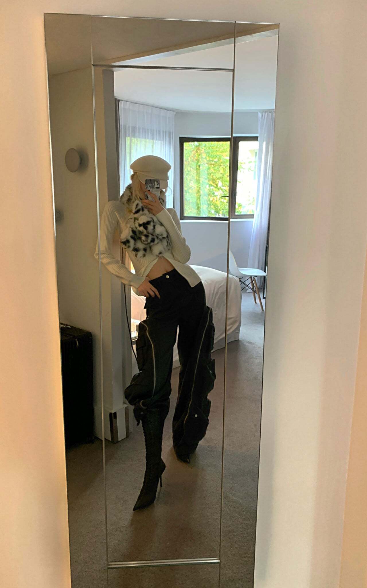 Rase le sol Utility Pocket Wide-Leg Cargo Pants Rase le sol Utility Pocket Wide-Leg Cargo Pants