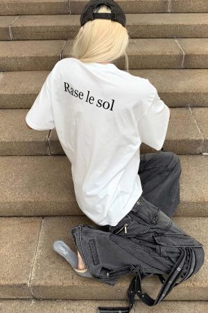 Rase le sol Vintage Convertible Car Graphic Oversized Gender-Neutral T-Shirt